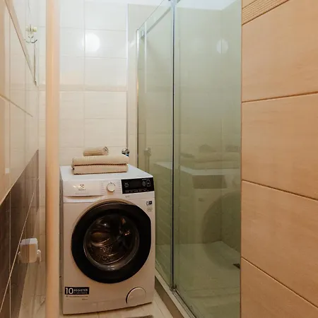 Sklenarova With Balcony Daire *