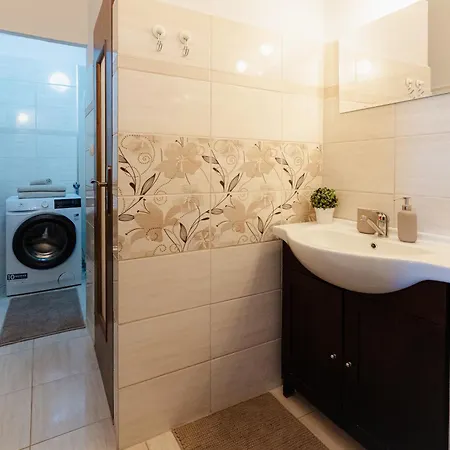 Sklenarova With Balcony Lägenhet *