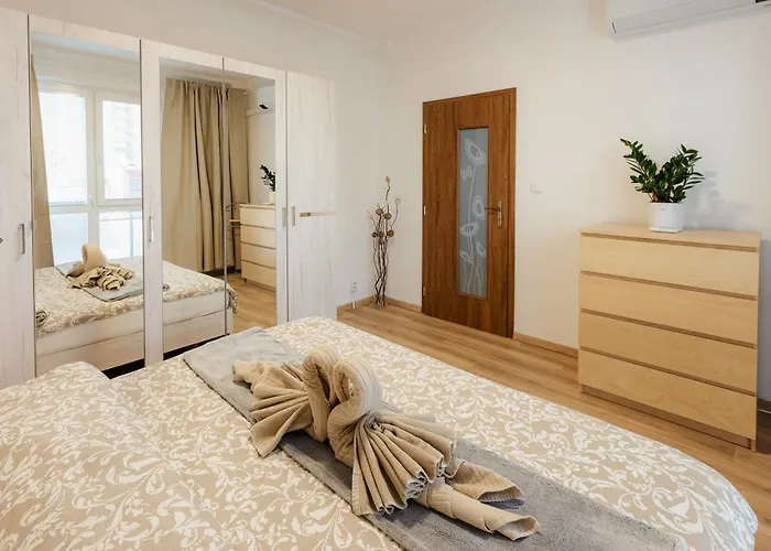 Sklenarova With Balcony דירה *